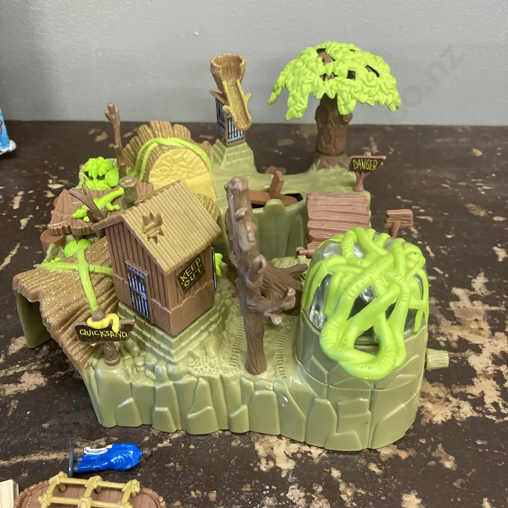 Vintage 1997 Micro Machines Exploration Sea Gator Island Playset Galoob (Sold with -16) Image 1++